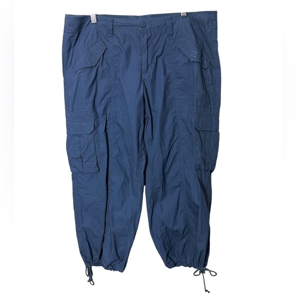 Norma Kamali Cargo Crop Pants - Picture 1 of 9